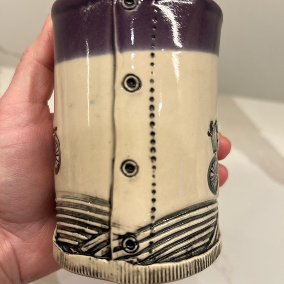 CMP Artist Stamped Studio Pottery Mug – Embossed Bicycle & Basket of Flowers - Picture 6 of 13